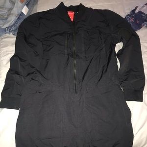 NIKE WOMENS JUMPSUIT SIZE SMALL